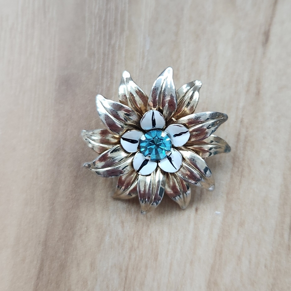 Vintage Gold and Blue Flower Pendant